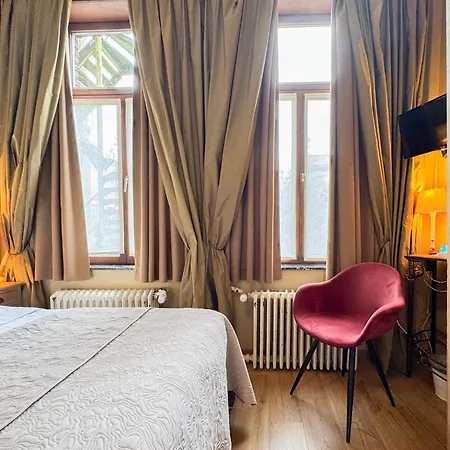 Botaniek 3* Brugia