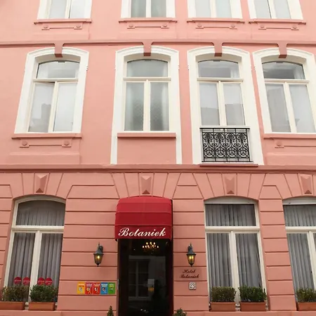 Botaniek Hotel 3*